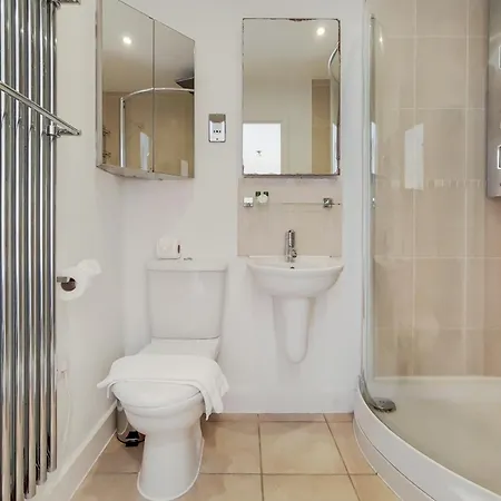 Deluxe Two Bed Apartment With River & City View London Exterior photo