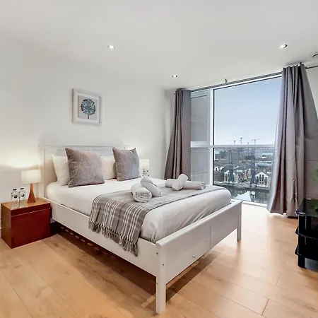 Deluxe Two Bed Apartment With River & City View London Exterior photo
