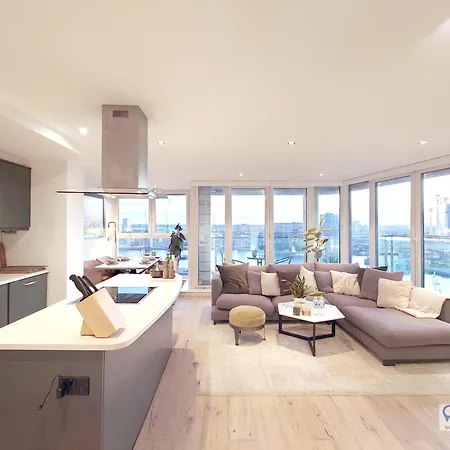 Deluxe Two Bed Apartment With River & City View London Exterior photo