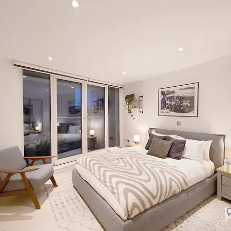 Deluxe Two Bed Apartment With River & City View London Exterior photo
